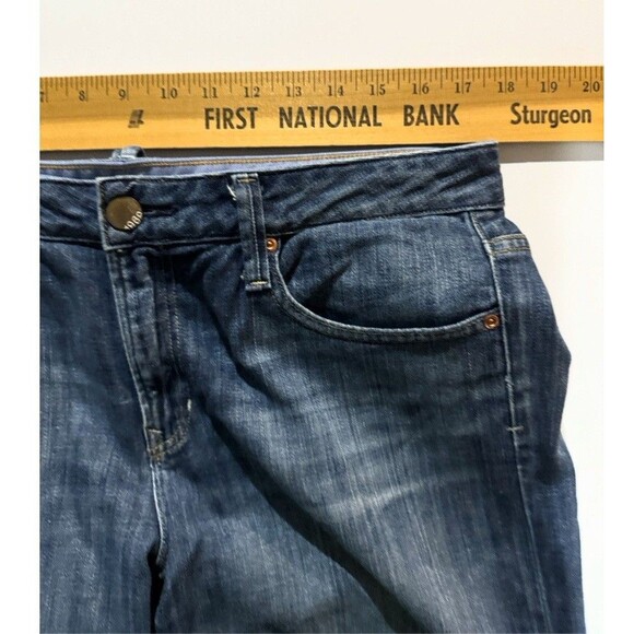 Vintage Gap Long and Lean Size 10/30 Med. Wash Wide Bootleg Lightweight Premium - Picture 7 of 10